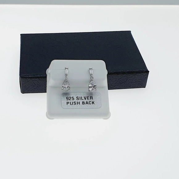 925 sterling silver luxury CZ earrings for women/girls, Best for RJUS2152 - Picture 9 of 11